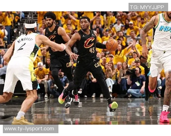 米切尔半场狂砍25分表现惊艳三分球精准助球队争胜